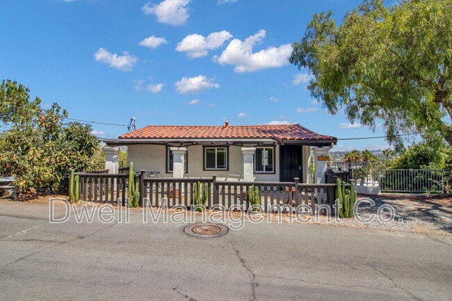 Building Photo - 8114 Fairview Ave