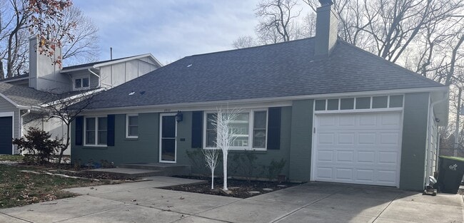 Building Photo - 2923 W 50th St Rental