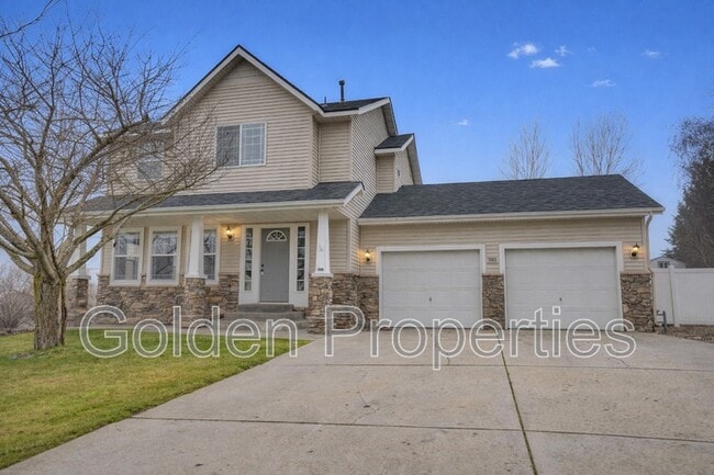 Building Photo - 7665 N Courcelles Pkwy