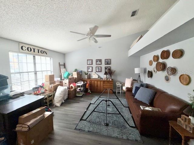 Photo - 219 Pebble Ct