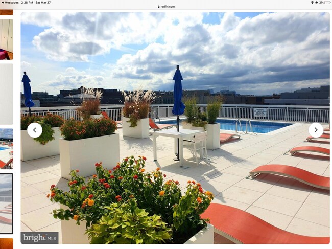 Rooftop pool - 1260 21st St NW Unit 808