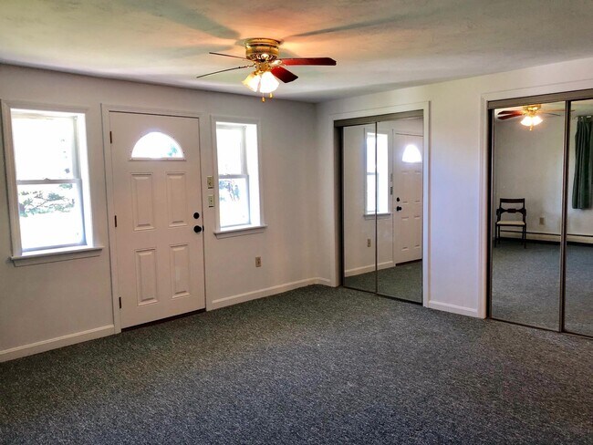 Photo - 1125 Main St