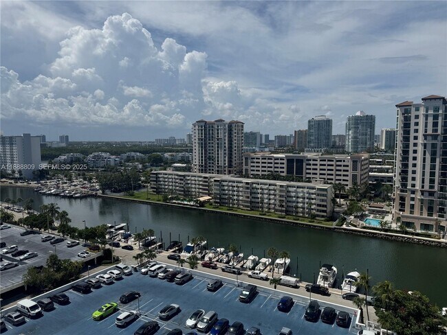 Photo - 100 Bayview Dr Unit 1530