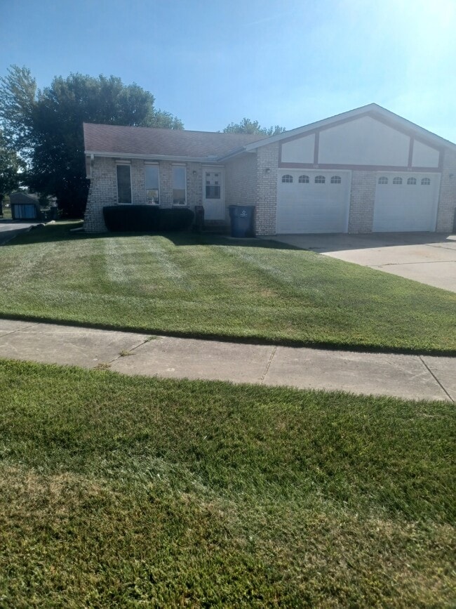 Building Photo - 9 Scott St Unit B