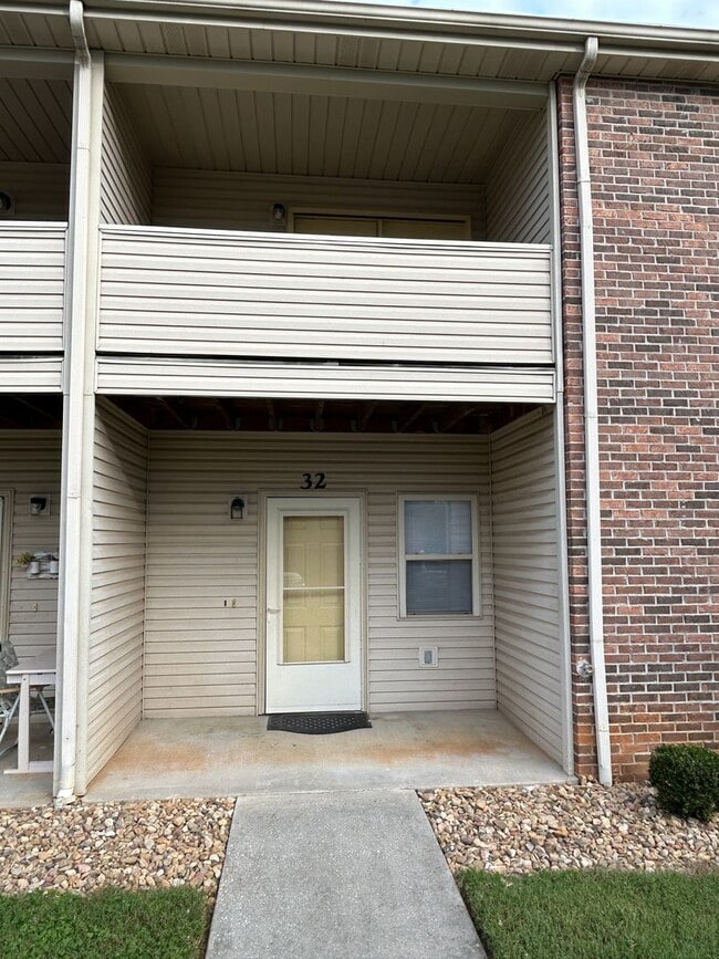 Building Photo - 1524 Pearl Ave Unit MSA 32 Rental