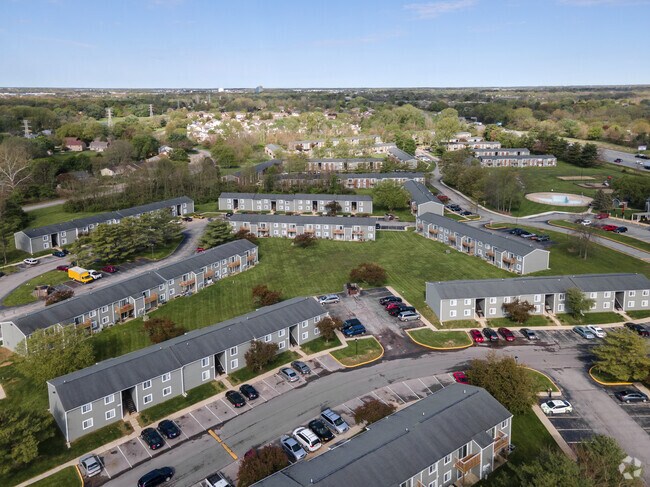 Pickwick Farms Apartments