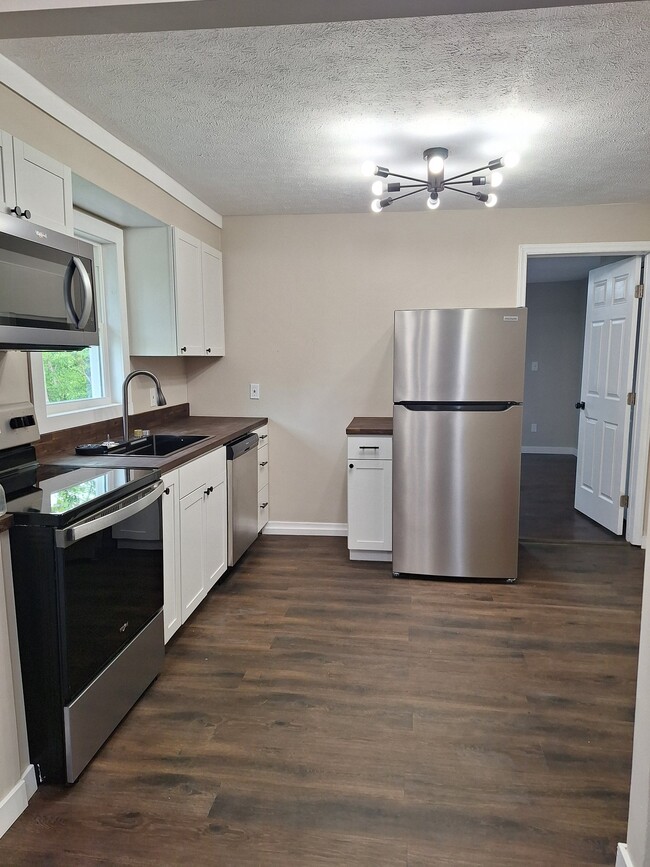 Photo - 2404 Overlook Rd