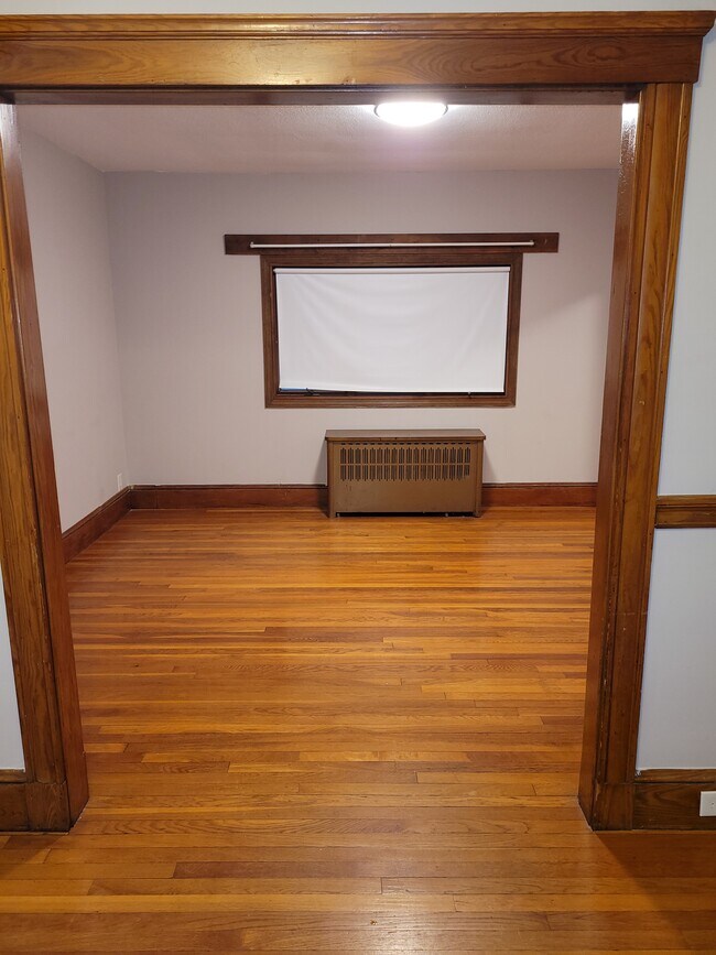 Living Room - 35 Garfield Ave Unit 35 Garfield Ave