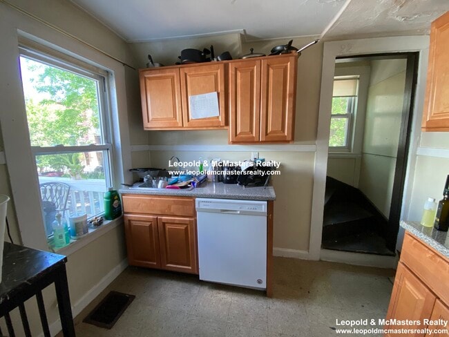 Photo - 24 Greylock Rd