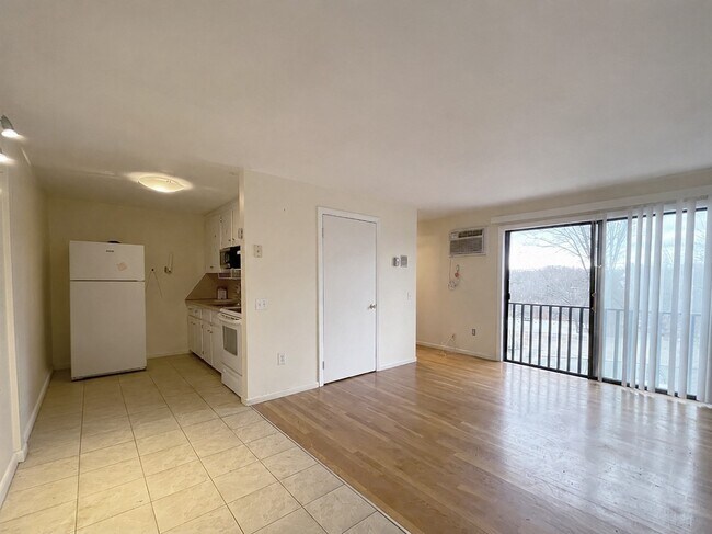 Photo - 172 River St Unit A5