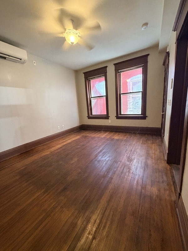 Photo - 604 W 3rd St Unit 4B