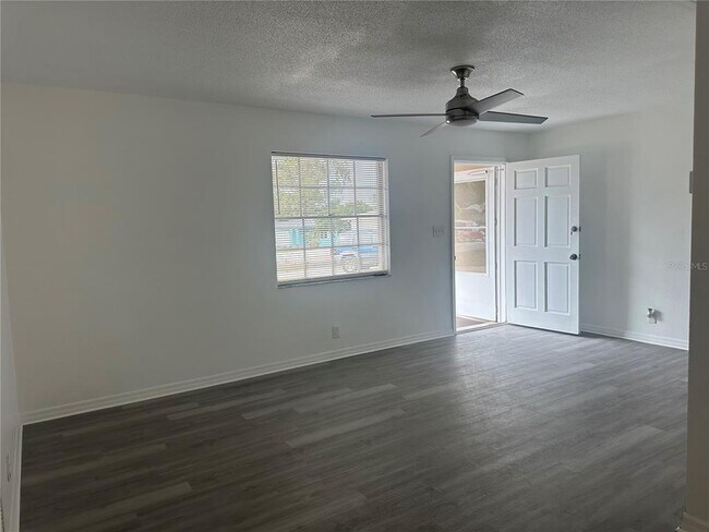 Photo - 2075 Plateau Rd