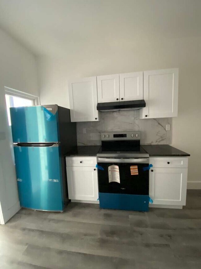 Building Photo - 25 Riverview Pl Unit 2N