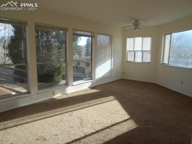 Photo - 3 bedroom Comanche Drive