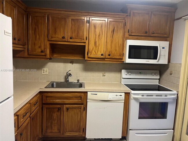 Photo - 950 Hillcrest Dr Unit 503