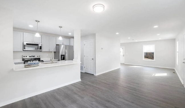 Photo - 2410 Poplar St