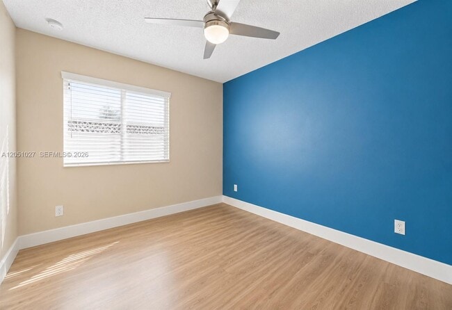 Photo - 542 NW 208th Terrace