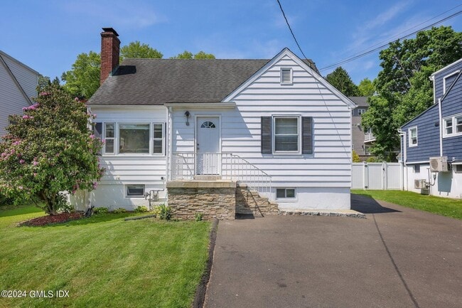 Building Photo - 10 Fletcher Ave