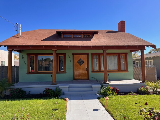 Front Sidewalk - 1216 N Mariposa Ave House