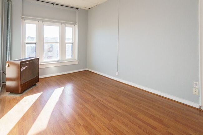 Photo - 614-626 W Lake St Unidad 614-6