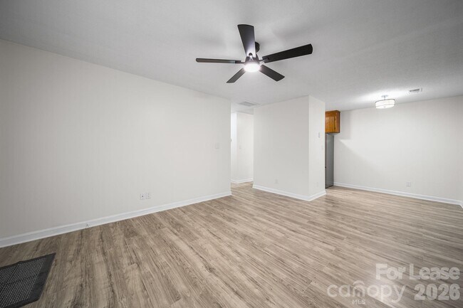 Photo - 1110 Chandler Dr