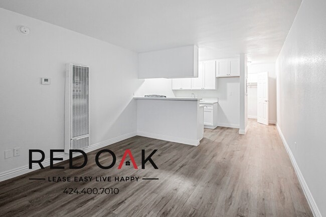 Building Photo - 7947 Reseda Blvd Unit 7