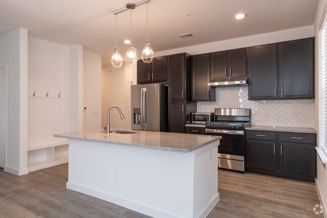 Photo - Delta Manor Apartments