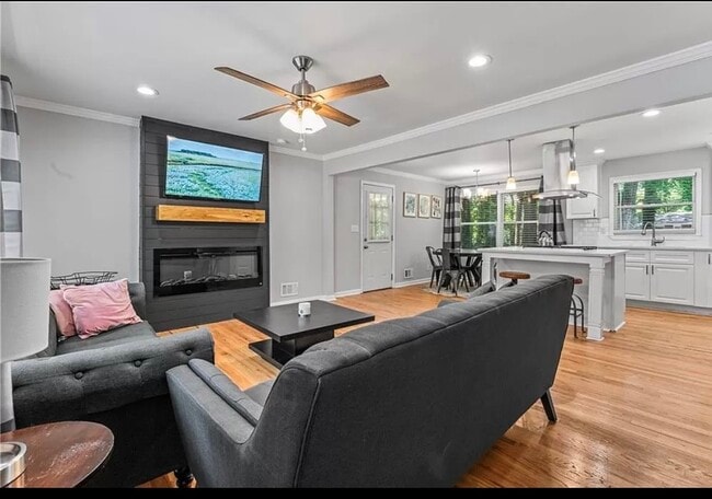 Photo - 179 Oak Dr SW