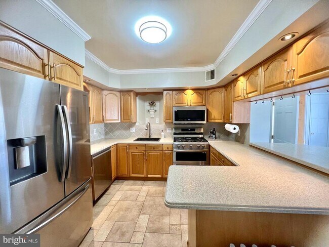 Photo - 17 Davis Ave