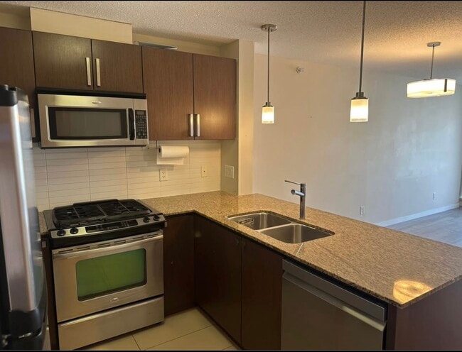 Photo - 9888 Cameron St