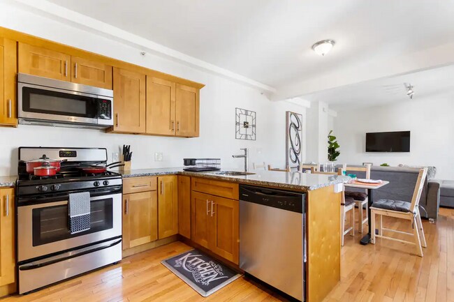 Kitchen - 17 Autumn St Unit 3