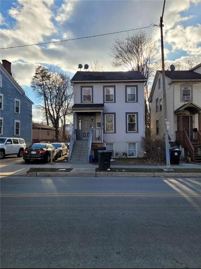 Building Photo - 29 Hooker Ave Unit 2 Rental