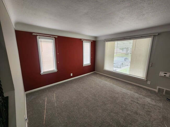 Photo - 2506 Torrington Ave