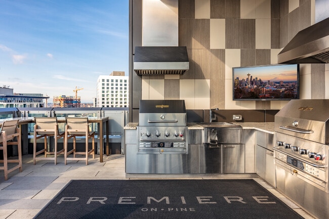 Building Photo - Premiere on Pine Rental