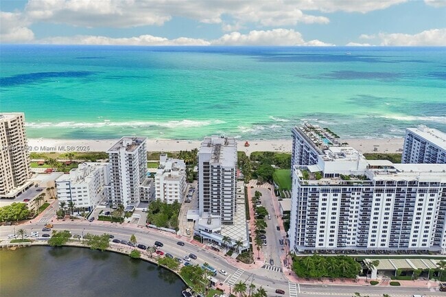 Building Photo - 2401 Collins Ave Unit 1011 Rental