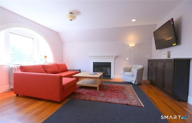 Photo - 392 Orange St Unit 3