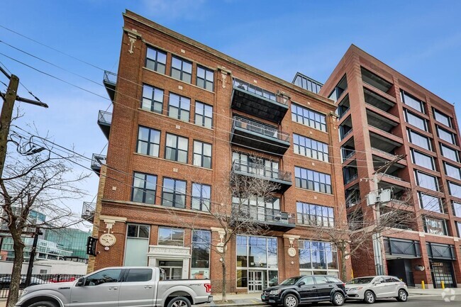 Building Photo - 215 N Aberdeen St Unit 210B Rental
