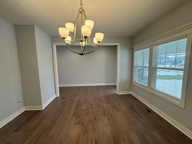 Photo - Luxury 5BR 4 BA Home w/ Pool and Clubhouse Access in GREAT location!