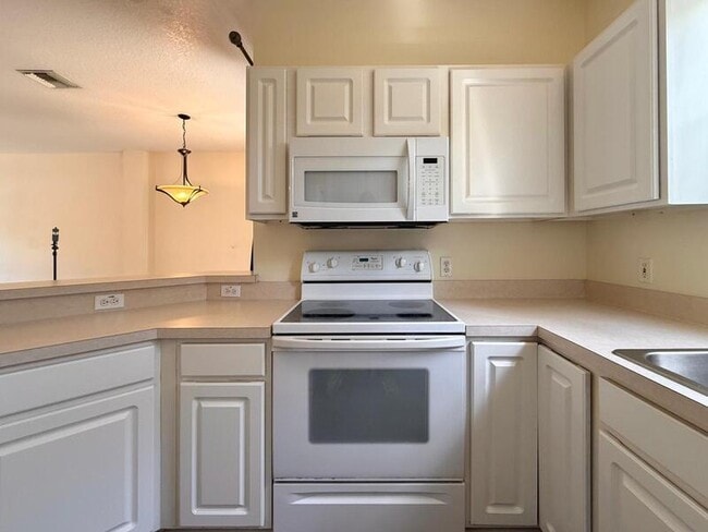 Photo - 13706 Forest Lake Dr