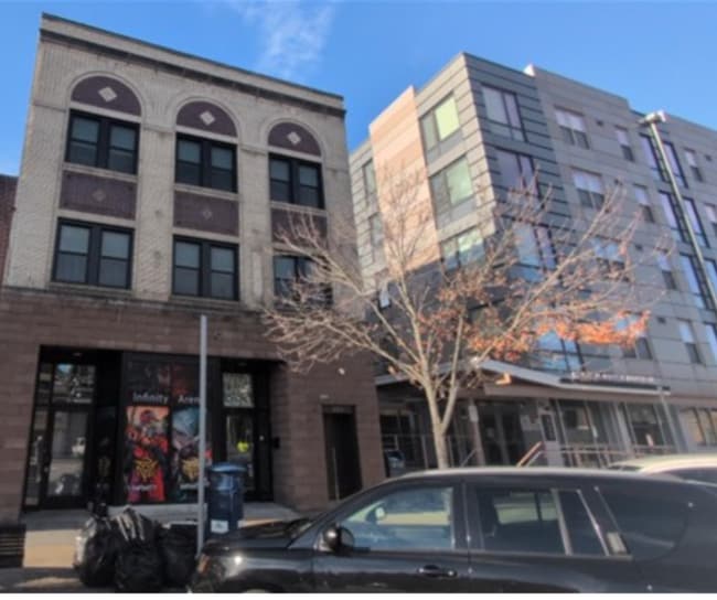 Building Photo - 924 Brookline Blvd Unit 1