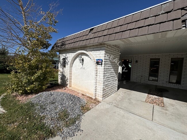 Building Photo - 258 W 400 S Rental