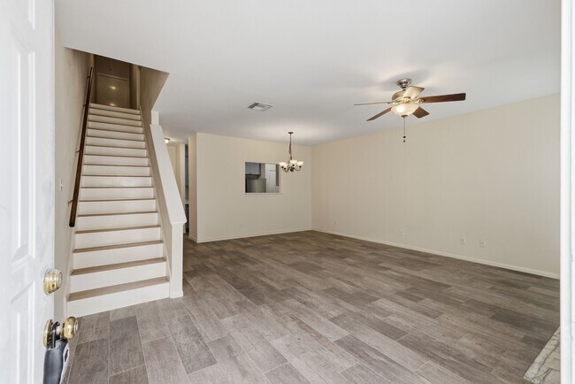 Photo - 2978 Holly Hall St