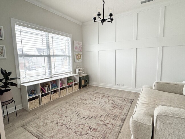 Photo - 958 Alton Dr