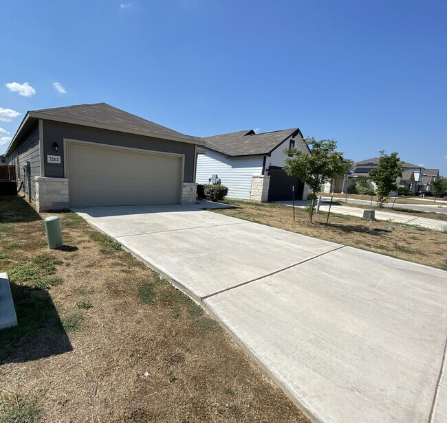 Photo - Fabulous 4/2 single story conveniently loc...