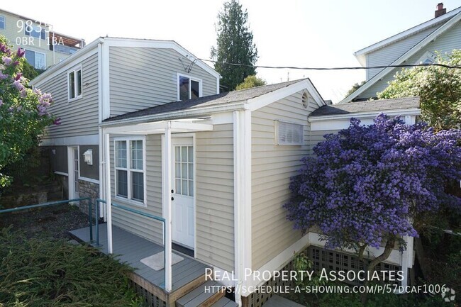 Building Photo - 9835 Arrowsmith Ave S Unit B Rental