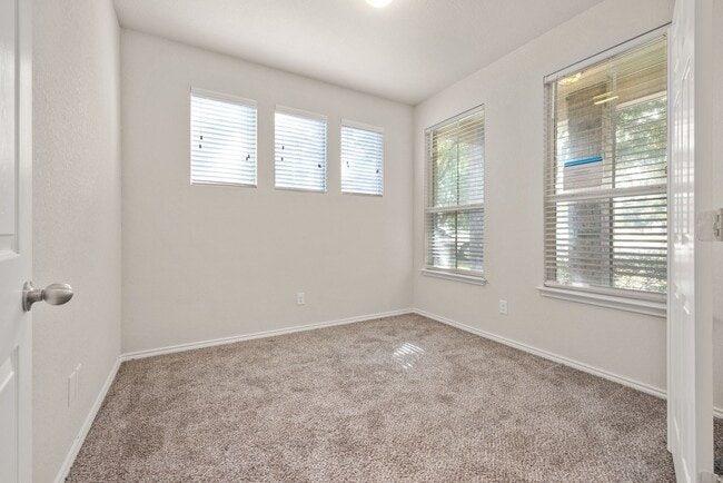 Photo - 7607 Helios Rise