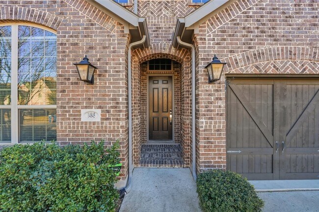 Photo - 14845 Gentry Dr