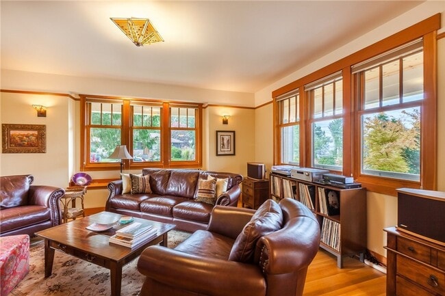 Photo - Meticulously designed Craftsman in North Beach with private beach access.