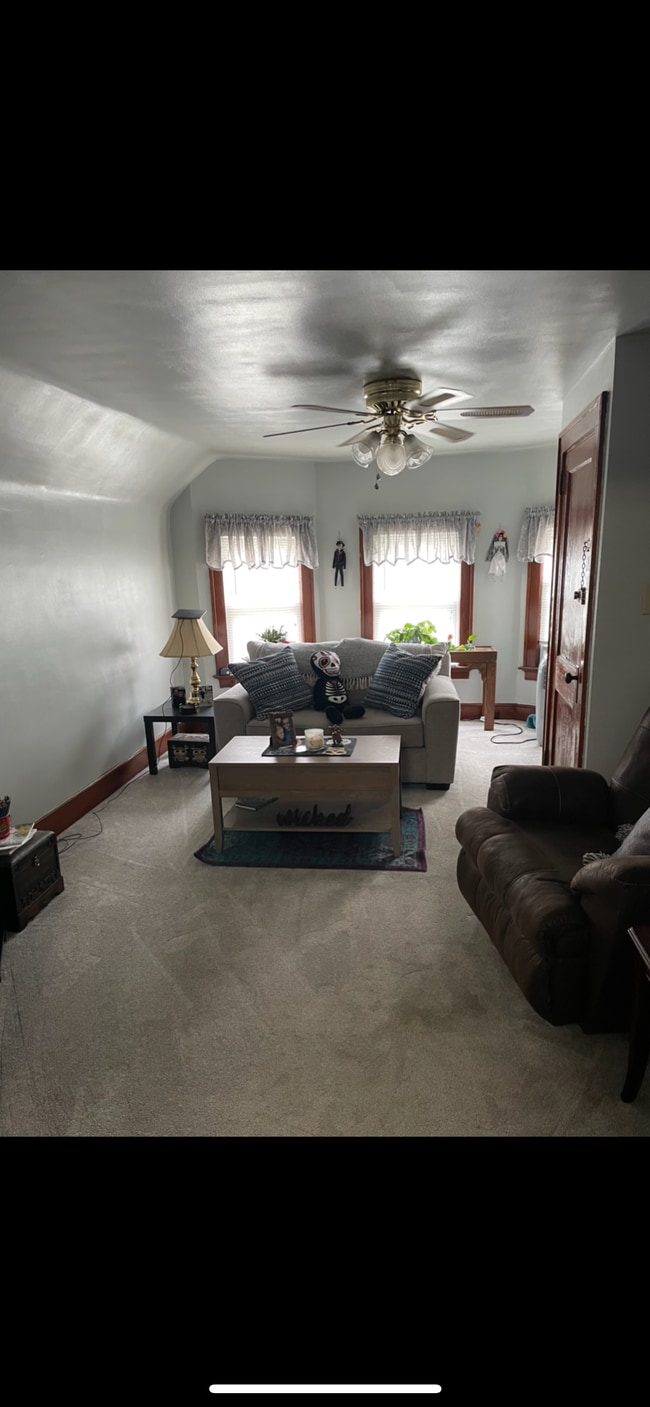 Photo - 24 Utica Ave Unidad 3