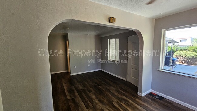Photo - 1950 Oswego St